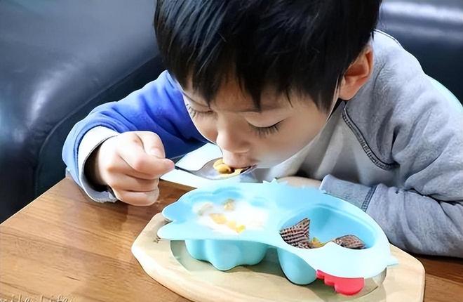 多毒？重金属超标危害健康看你家有没有麻将胡了2试玩遭曝光的“釉上彩碗”有(图13)